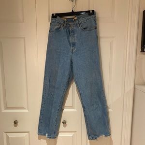 Levi Light Wash Ribcage Jeans